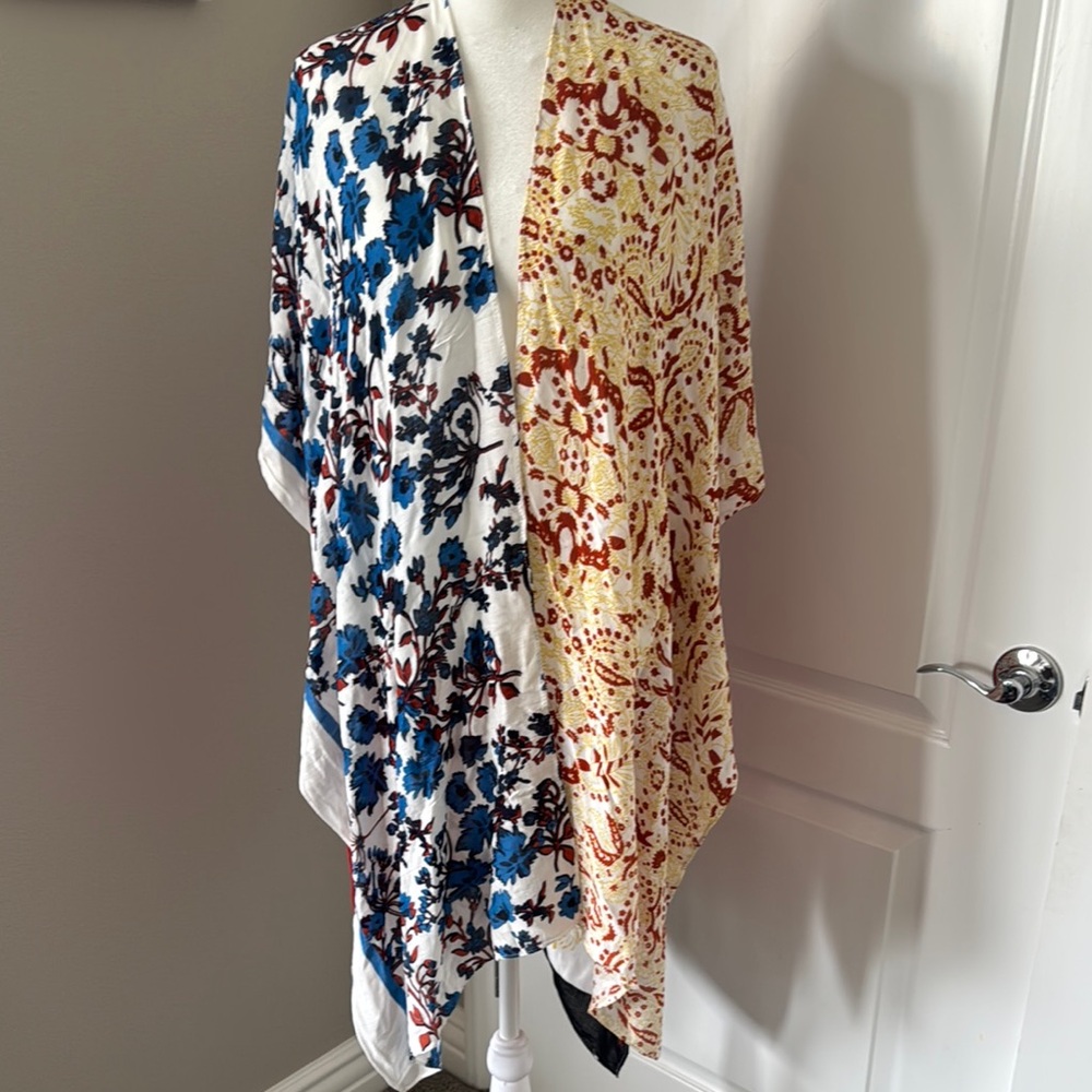 Floral Patterned Kimono Wrap